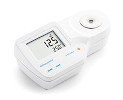 Digital ºBrix HI-96801 Refractometer